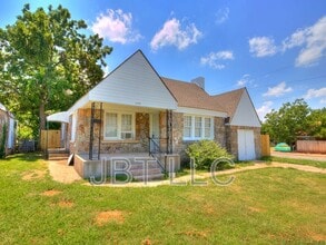 Building Photo - 2042 NW 34th St