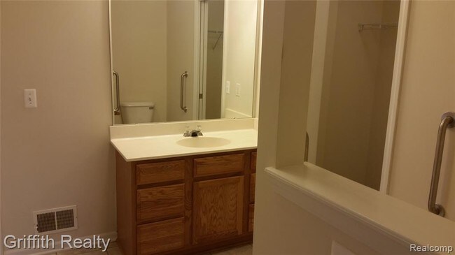 Building Photo - 775 Cattail Ln