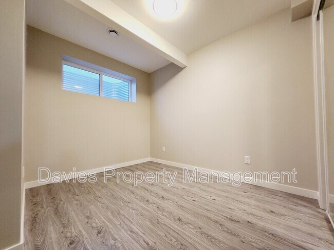 Photo du bâtiment - 1693 Cavanagh blvd SW