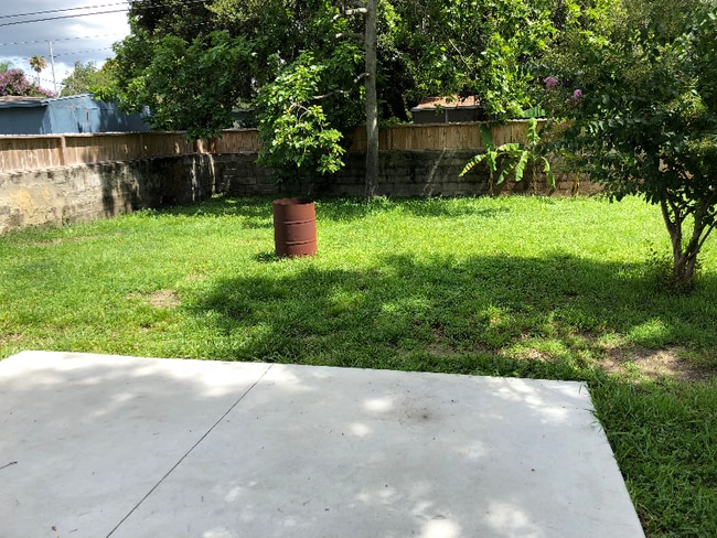 Photo - 3601 3rd Ave S (Saint Petersburg, FL) House