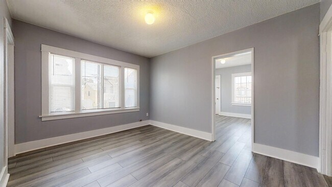 Building Photo - 442 Cerritos Ave