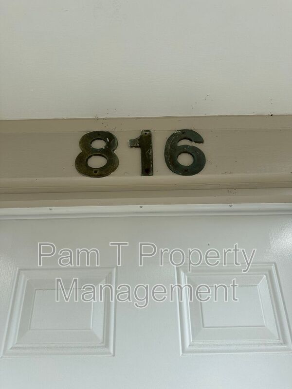 Foto del edificio - 816 Ott St