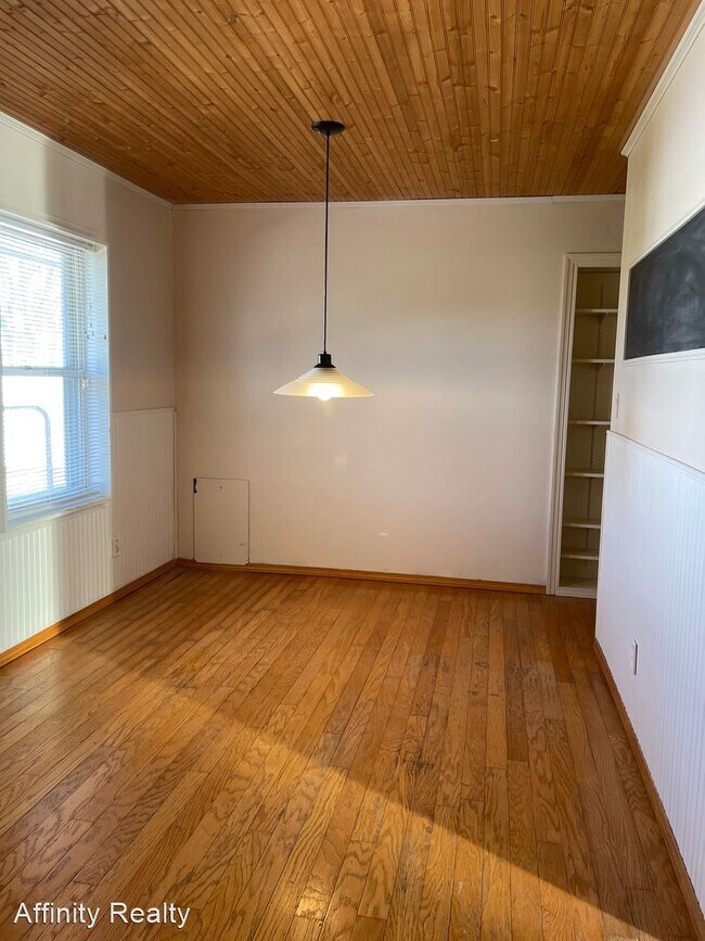 Building Photo - 4 br, 1 bath House - 2805 Comanche Drive