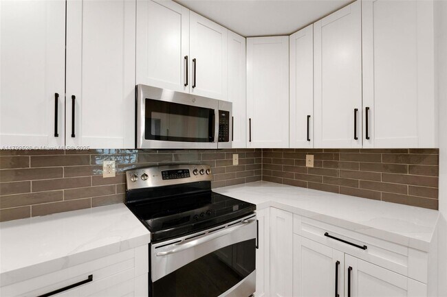 Foto del edificio - 6341 NE 22nd Ave