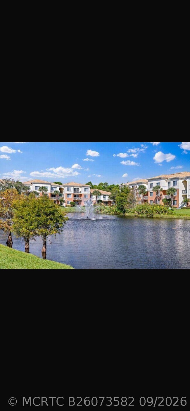 Building Photo - 6301 Myrtlewood Cir W