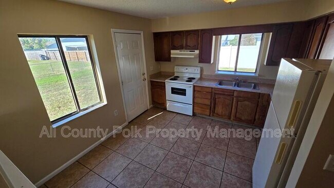 Foto del edificio - 246 Leelon Rd