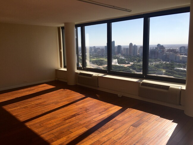 Building Photo - 155 N Harbor Dr