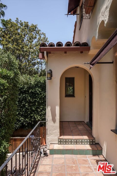 Foto del edificio - 2030 Laurel Canyon Blvd