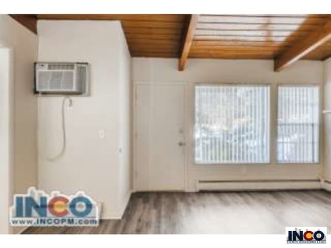 Building Photo - Lovely 1 bedroom apartment near downtown L...