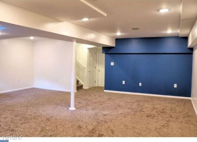 Building Photo - 2 br, 3 bath Townhome - 10 hopkins court
