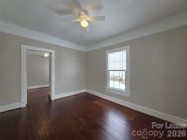 Building Photo - 42 N Cedar St