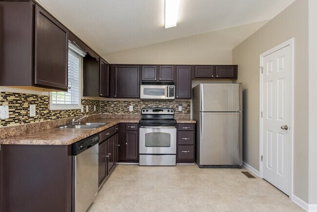 Foto del edificio - 111 Hunter Pl