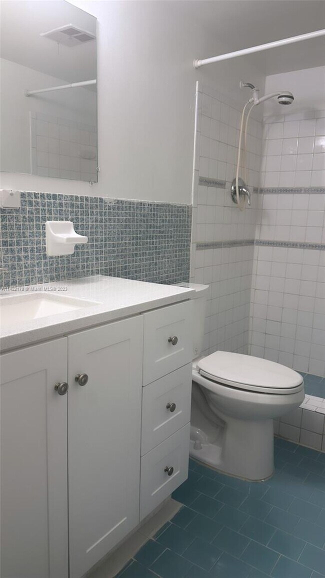 Foto del edificio - 135 NE 202nd Terrace