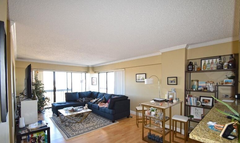 Foto del edificio - 15 North Beacon St