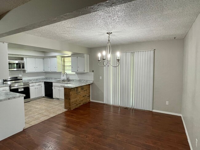 Photo - 6712 NW 18th Circle House