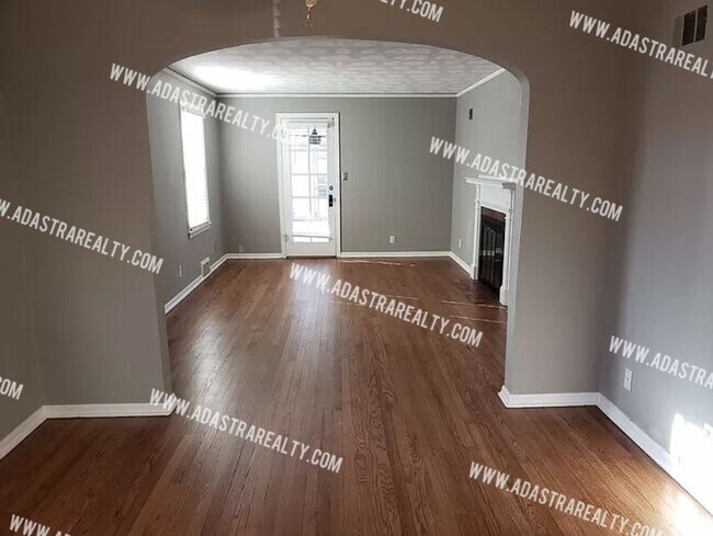 Foto del edificio - GORGEOUS 3 Bed 2 Bath House in Merriam-Available NOW!!!