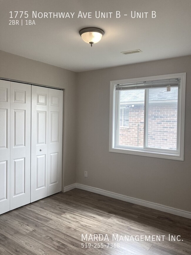Building Photo - 2 BDRM UPPER ON NORTHWAY