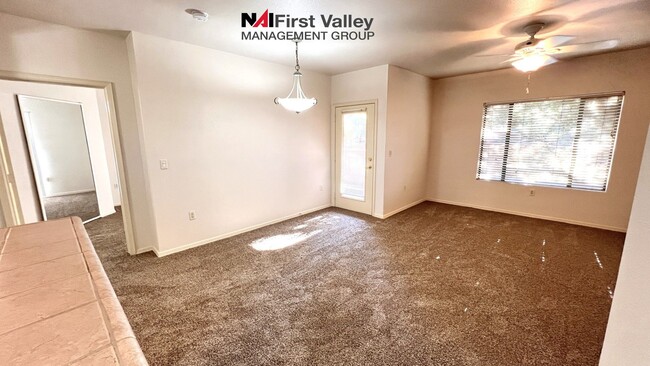 Foto del edificio - **Move In Special Half off first months re...