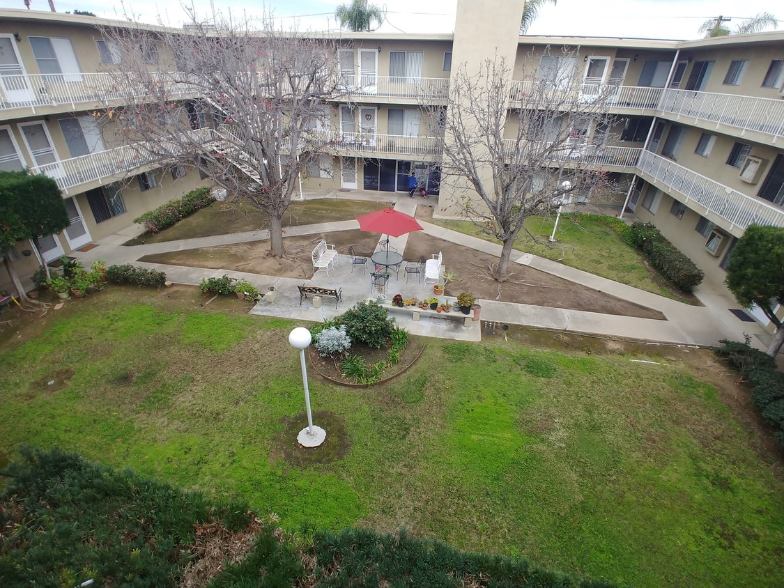 Primary Photo - 222 G St