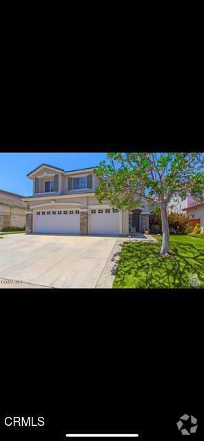 Building Photo - 477 Fallbrook Ave