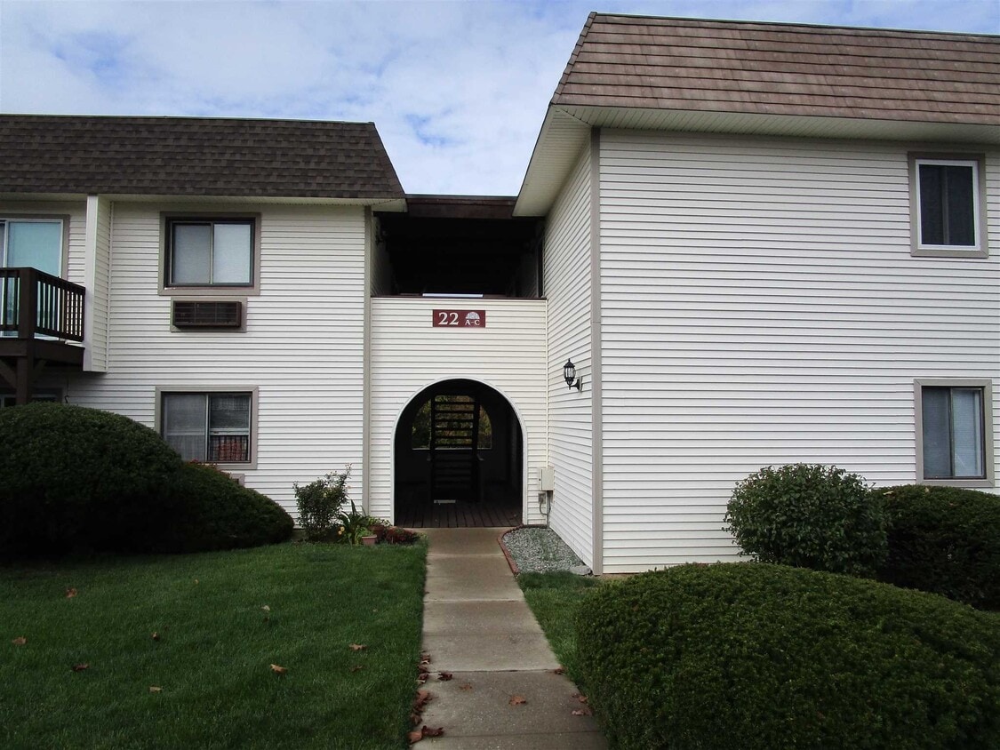 22 Village Park Dr, Fishkill, NY 12524 House Rental in Fishkill, NY