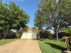 Building Photo - 2114 Indianapolis Dr