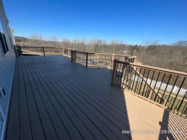 Building Photo - PRESERVE AT RACCOON CREEK