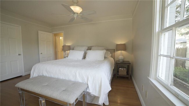 Foto del edificio - 3604 Westcliff Rd S