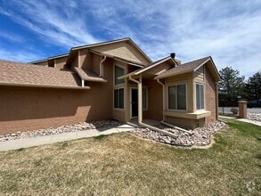 Building Photo - 440 Autumn Ridge Cir