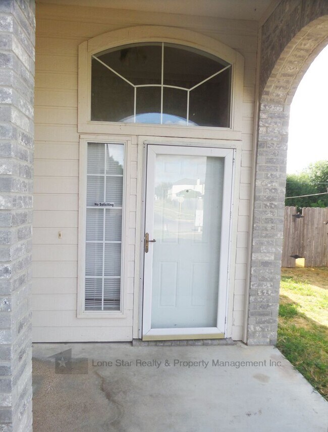 Building Photo - 3-Bedroom Duplex for Rent in Killeen