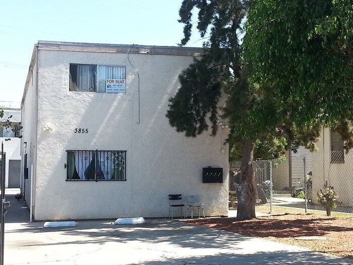 Primary Photo - 3855 Menlo Ave