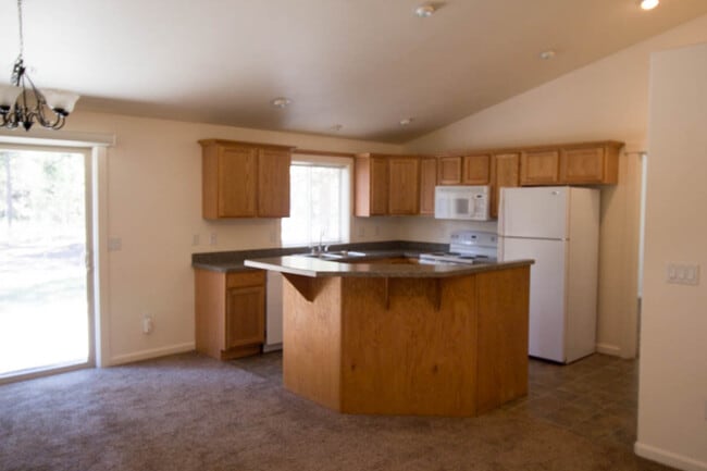 Building Photo - 54845 Tamarack Rd