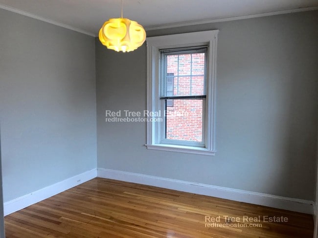 Building Photo - 1982 Commonwealth Ave