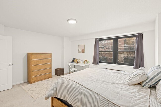 Foto del edificio - 10 Hawthorne Pl