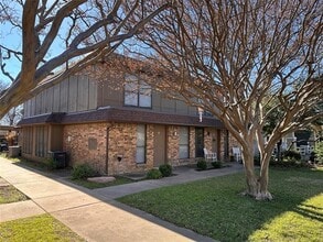 Building Photo - 4913 El Campo Ave