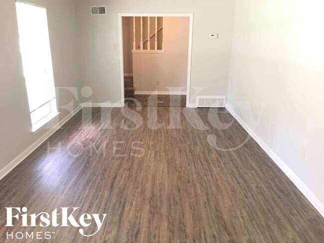 Foto del edificio - 5607 Sweet Gum Dr