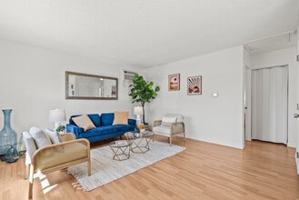 Building Photo - 7309 W Hampden Ave