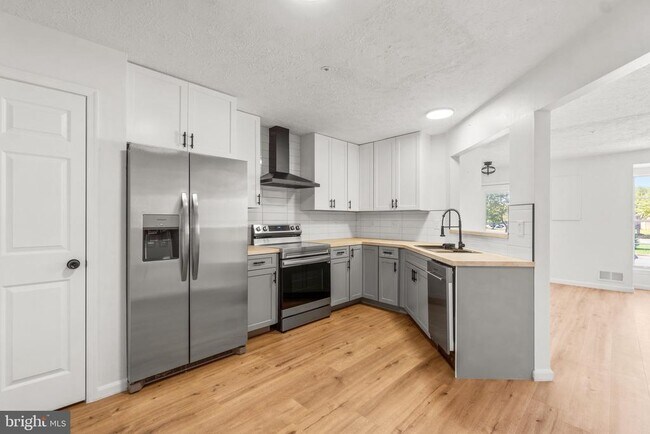 Building Photo - 5307 Regal Ct