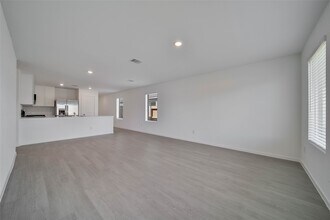 Building Photo - 16257 Bergara Bend Dr