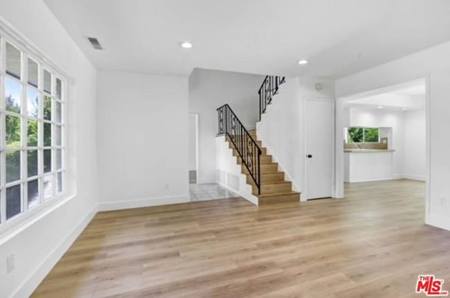 Building Photo - 5655 Ramara Ave