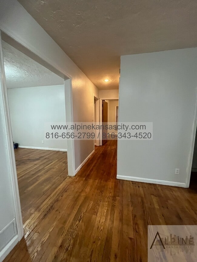 Building Photo - Independence Ranch