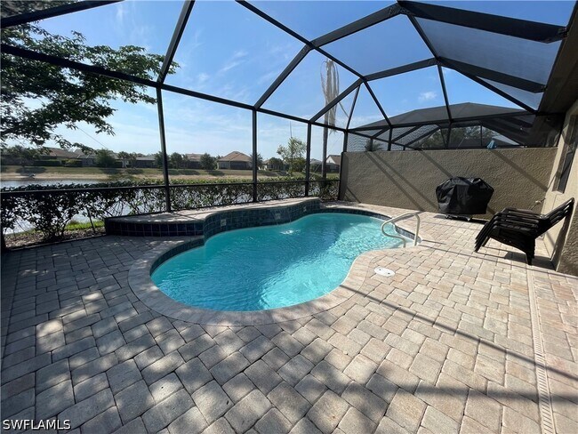 Foto del edificio - 7631 Jacaranda Ln