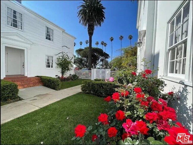 Foto del edificio - 429 Ocean Ave