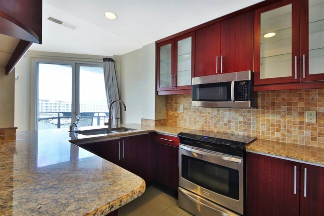Foto del edificio - 600 Harbor Blvd