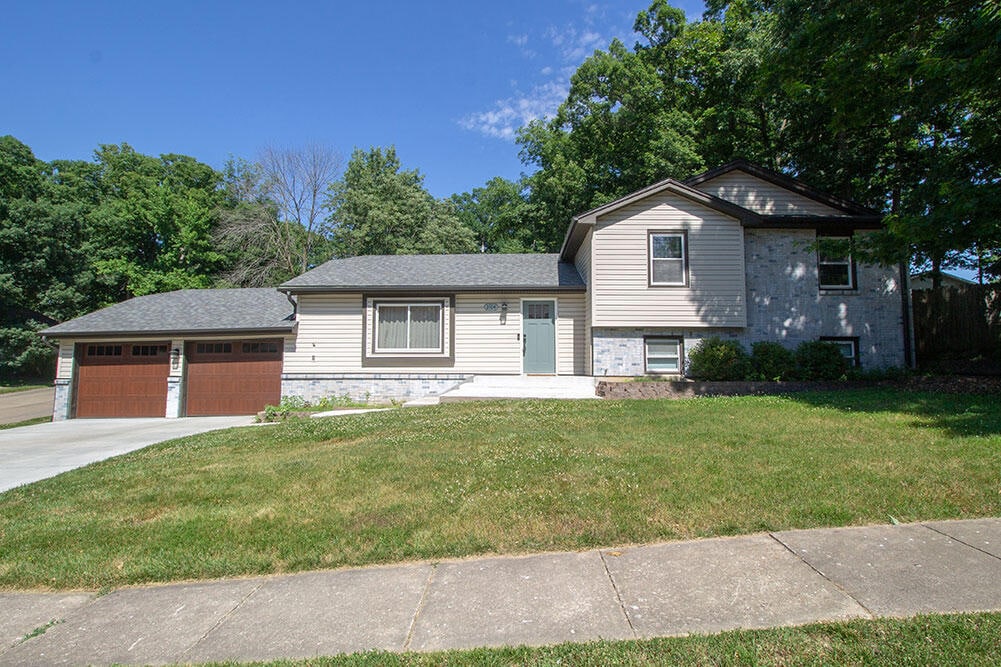 Primary Photo - 3104 Oak Lawn Dr