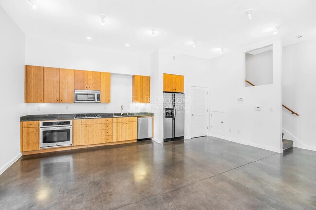 Foto del edificio - 10 Moss Ln