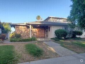 Building Photo - 5828 El Zuparko Dr