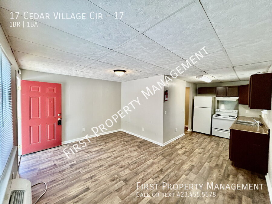 Primary Photo - 17 Cedar Village Cir