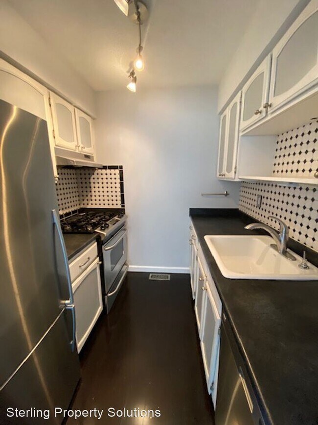 Building Photo - 2 br, 1 bath House - 163 Halstead Ave 2B