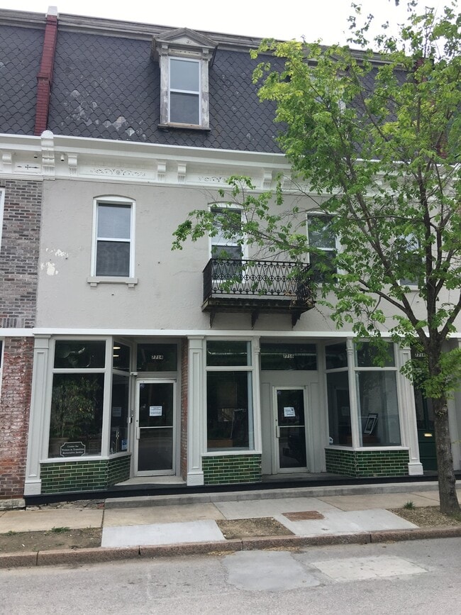 Building Photo - 7718 S Broadway